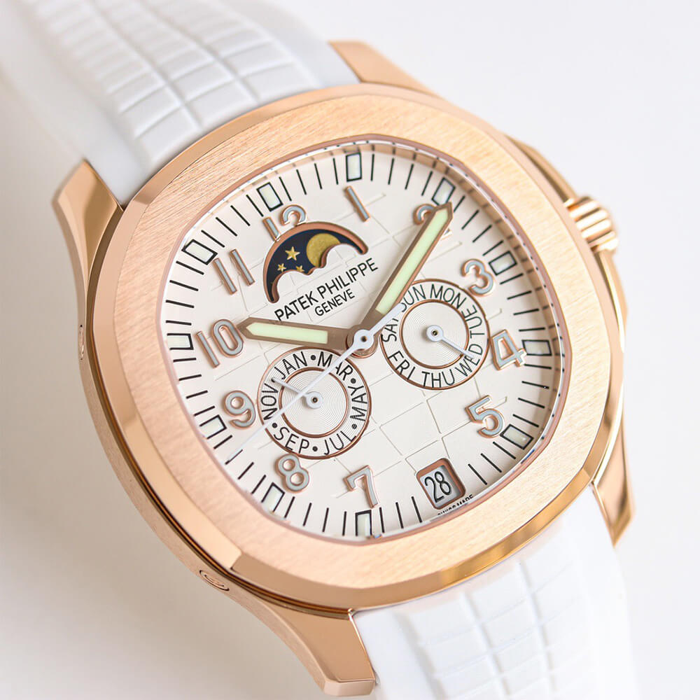 Patek Philippe Aquanaut 5261R-001