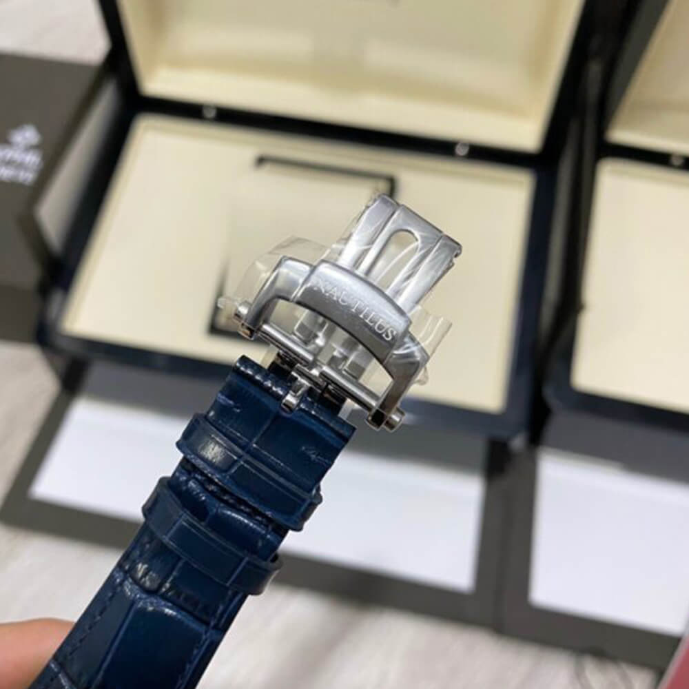 Patek Philippe 5712A